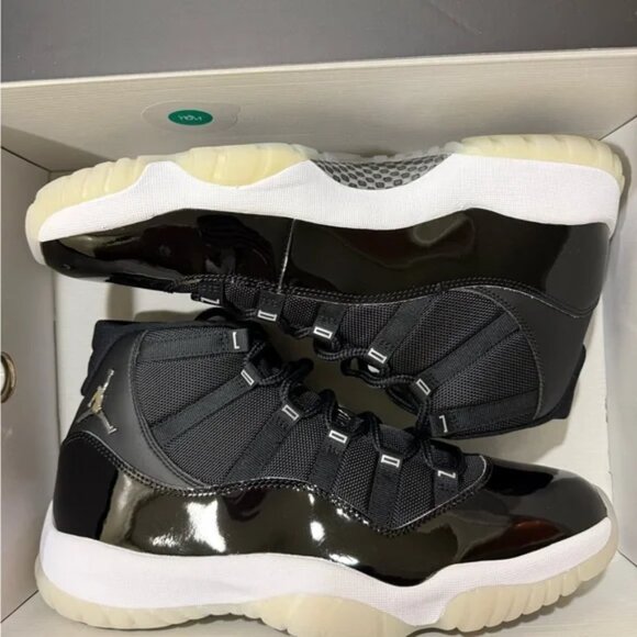 AIR JORDAN 11 RETRO 'JUBILEE / 25TH ANNIVERSARY' - Picture 2 of 4